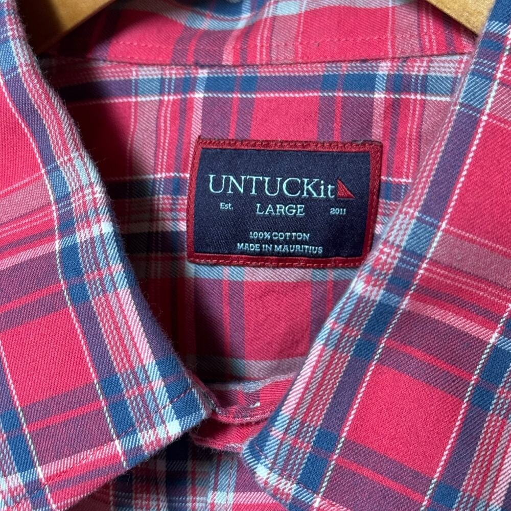 UntuckIt Ojai Long Sleeve Button Up Red White Blue Gray Plaid Cotton Large - Picture 2 of 3